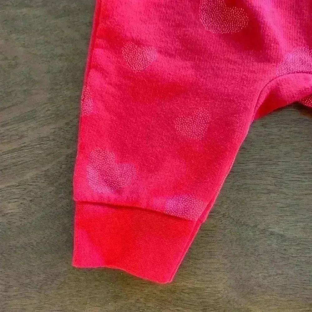 Cat & Jack Newborn Baby Valentine Outfit Sweat Shirt & Pants Red 0-3 Months